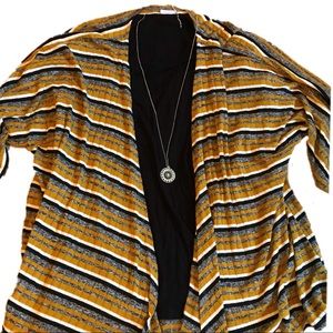 LuLaRoe Lindsay kimono